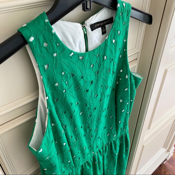 CYNTHIA STEFFE GREEN EYELET MINI DRESS SIZE 2 - Picture 8 of 10